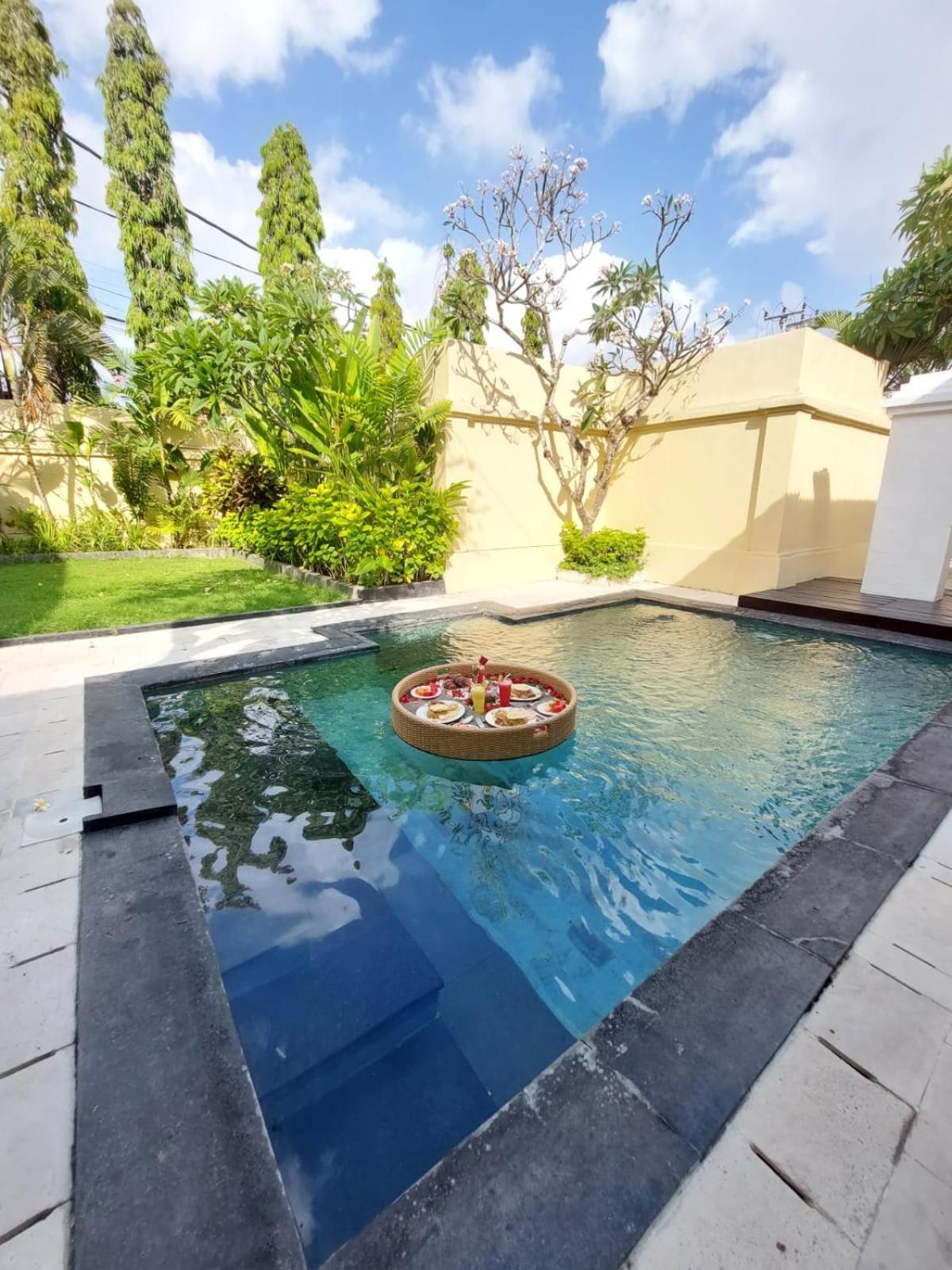 The Tukad Villa Seminyak  Exterior photo